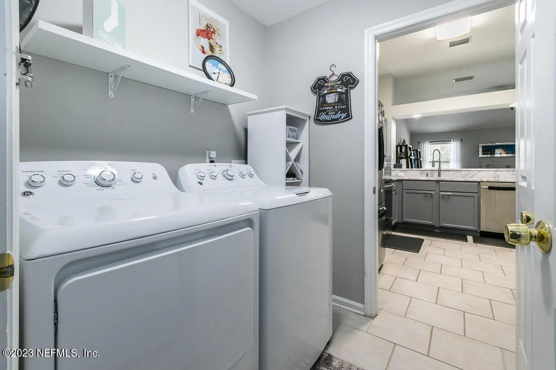 Photo of 219 DOVER BLUFF Drive