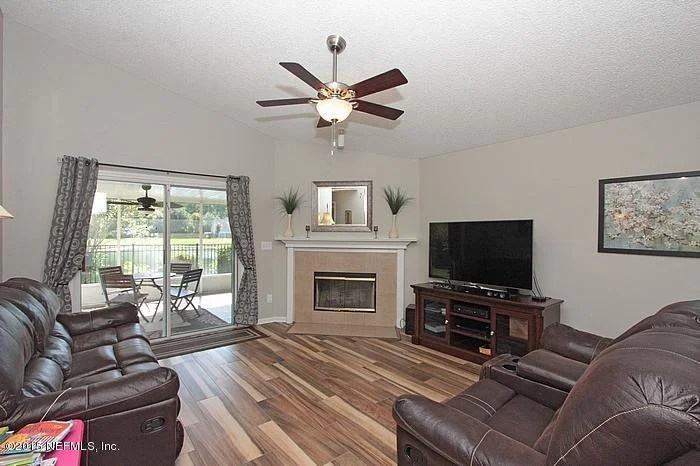 Photo of 928 N LILAC Loop