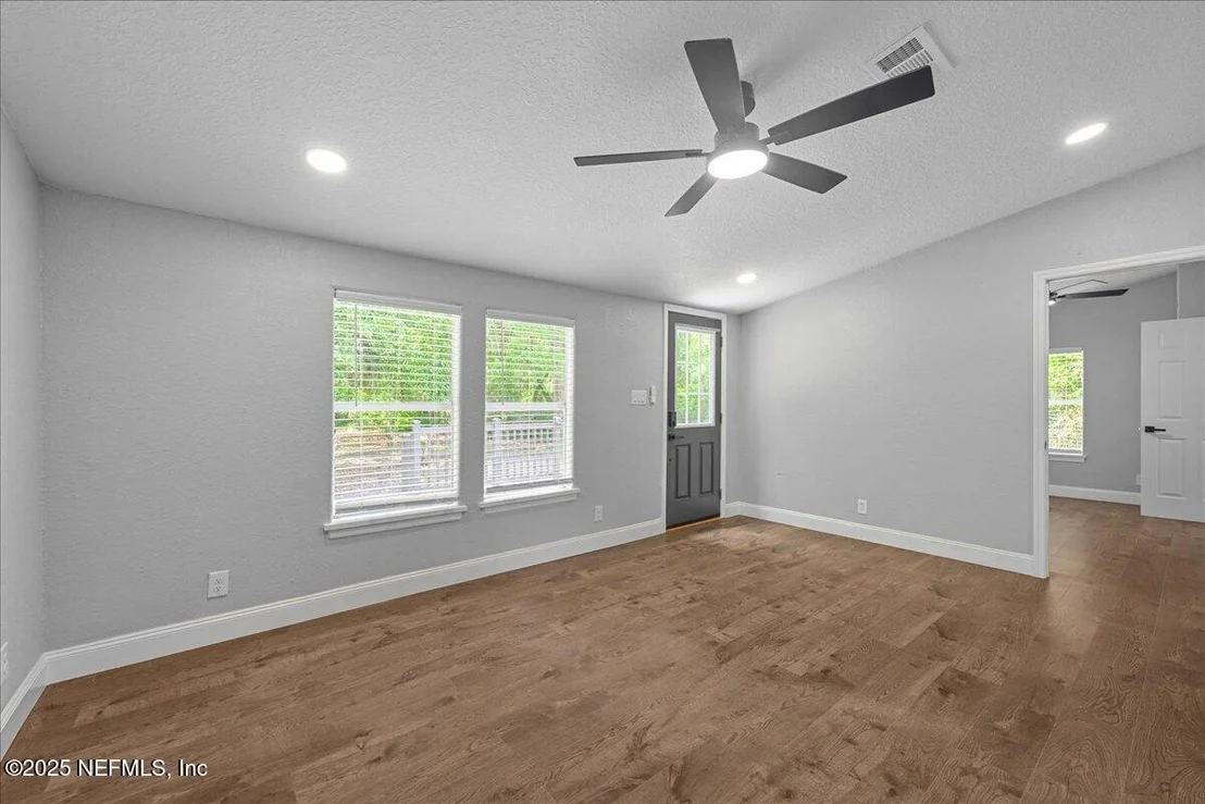 Photo of 146 CROSBY Road