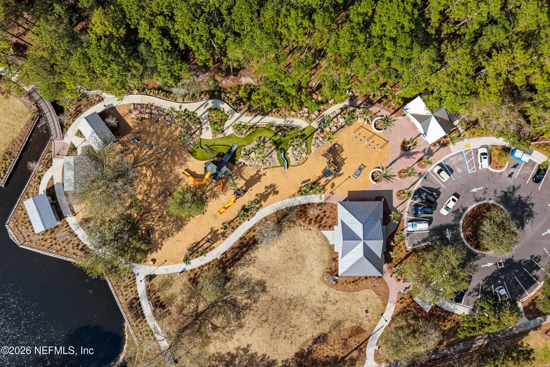 Photo of 2104 BLUFF VIEW Road