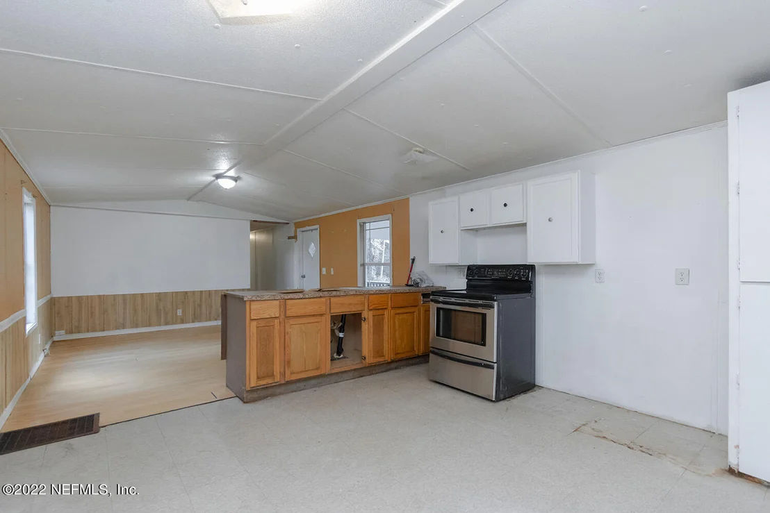 Photo of 100 WILLOW Street