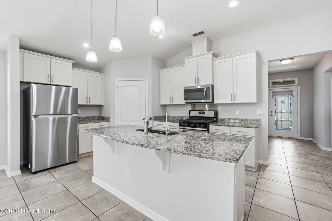Photo of 384 SHETLAND Drive