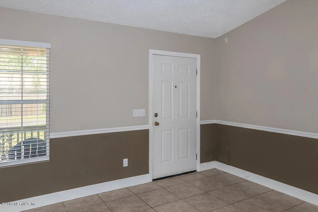 Photo of 12170 LYONS Street