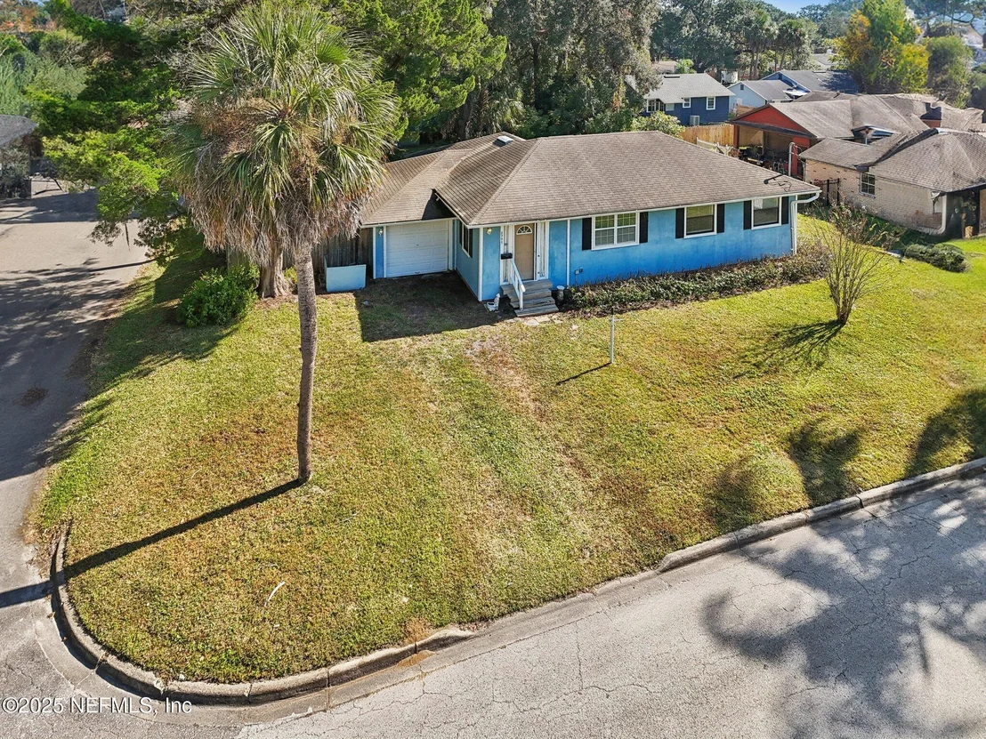 Photo of 2707 MERWYN Road