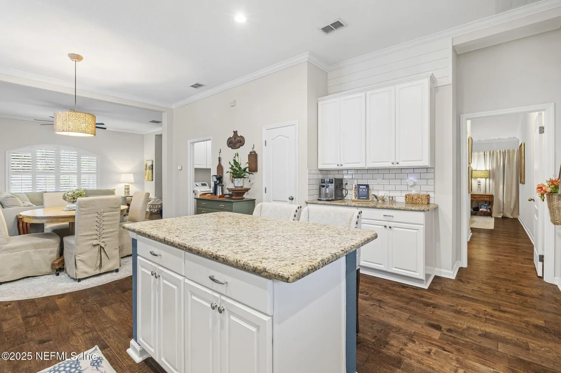 Photo of 1169 OVERDALE Road