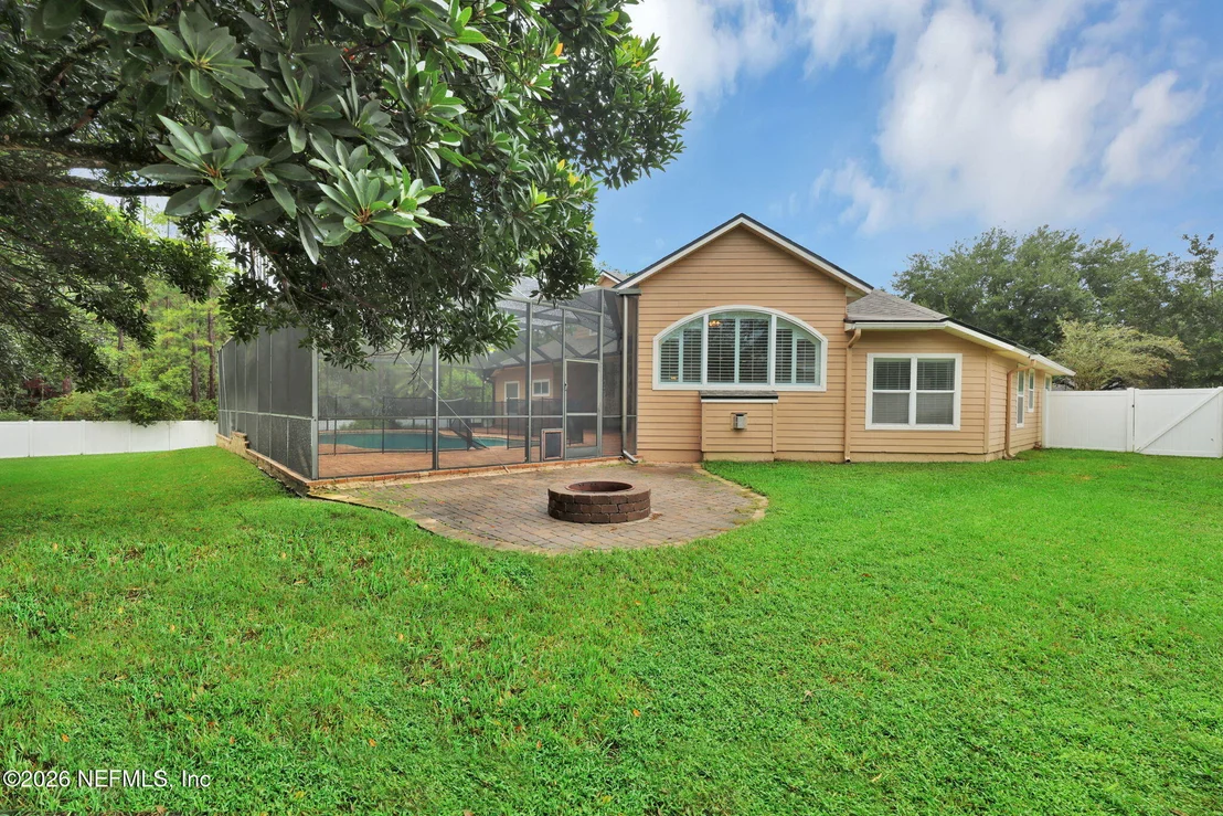 Photo of 879 SONGBIRD Drive