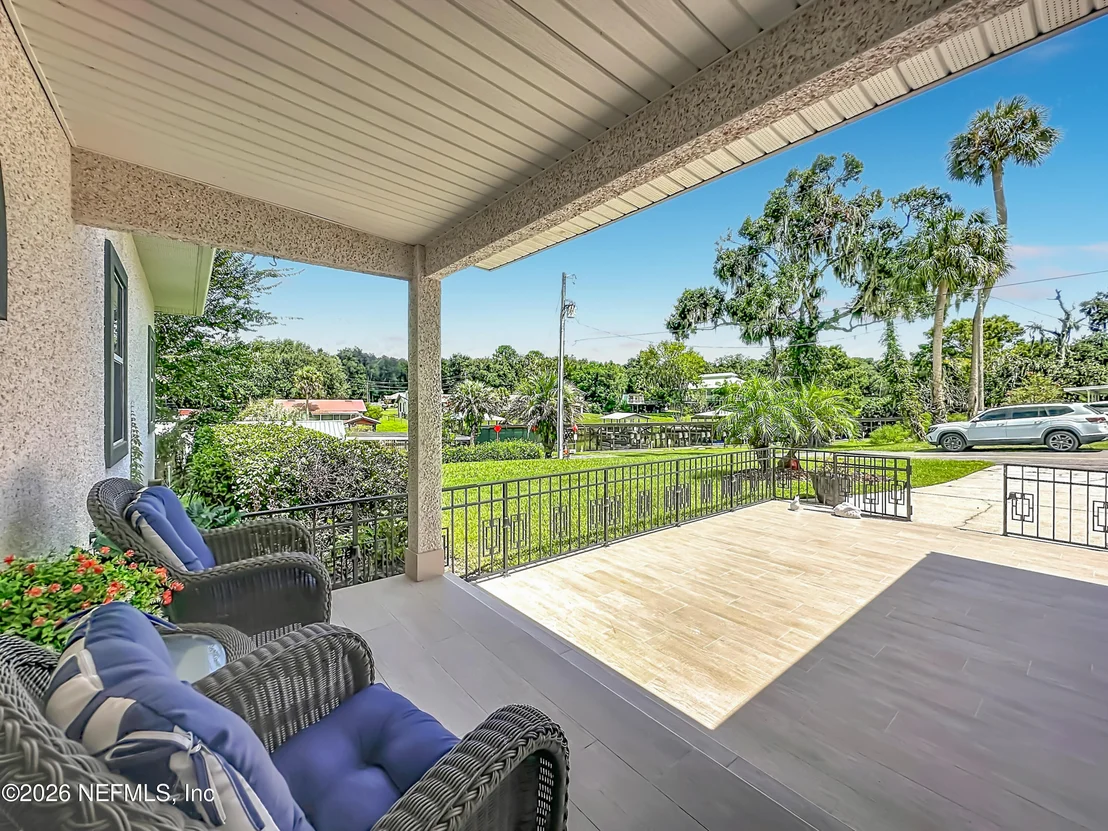 Photo of 129 RIVER Road