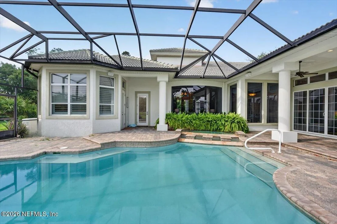 Photo of 161 N RIVER Drive