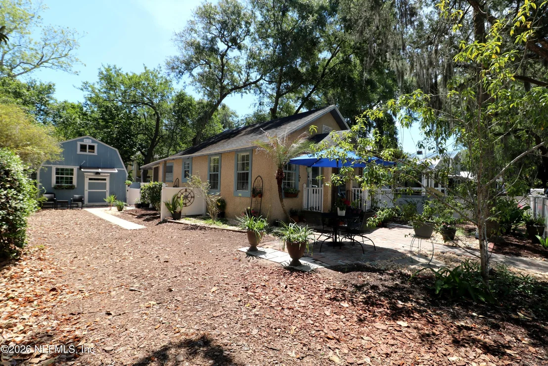 Photo of 11 DAVIS Street