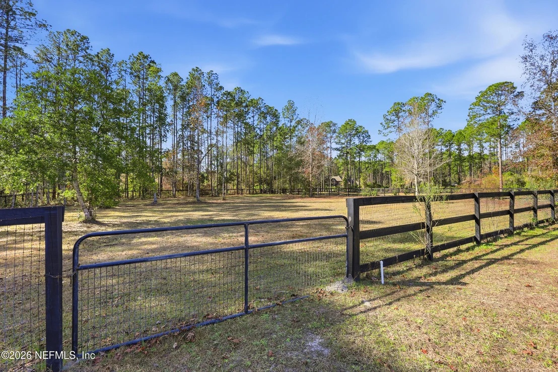 Photo of 418 TRIPLE CROWN Lane