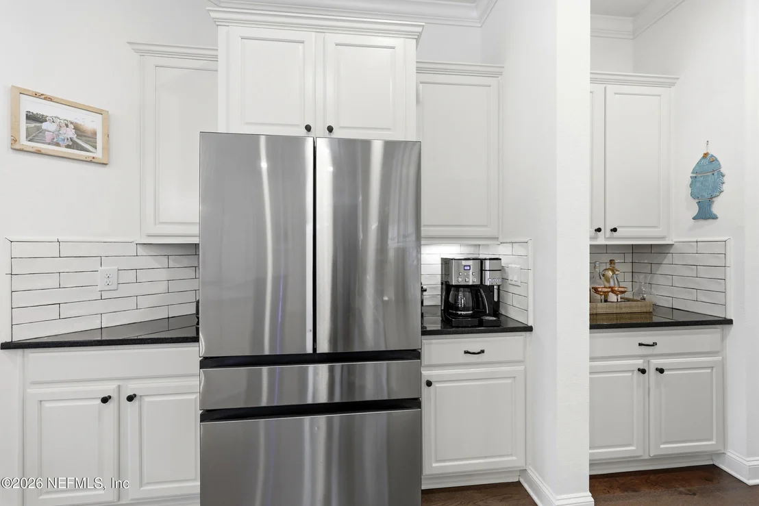 Photo of 383 MEDIO Drive