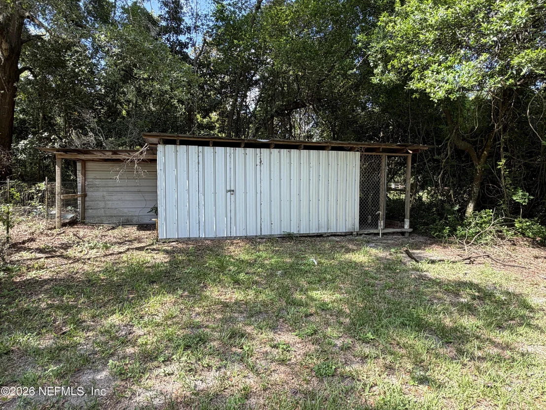 Photo of 805 JONATHAN Road