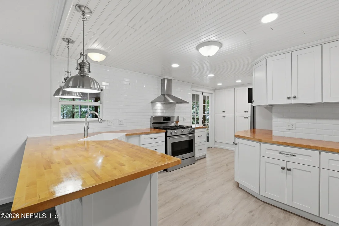 Photo of 6737 HIGHLAND Drive