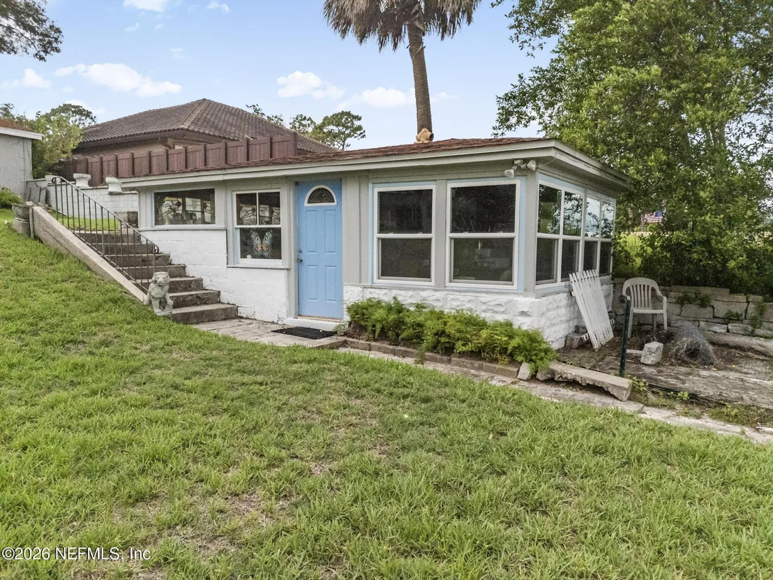 Photo of 1375 CEDAR BAY Road