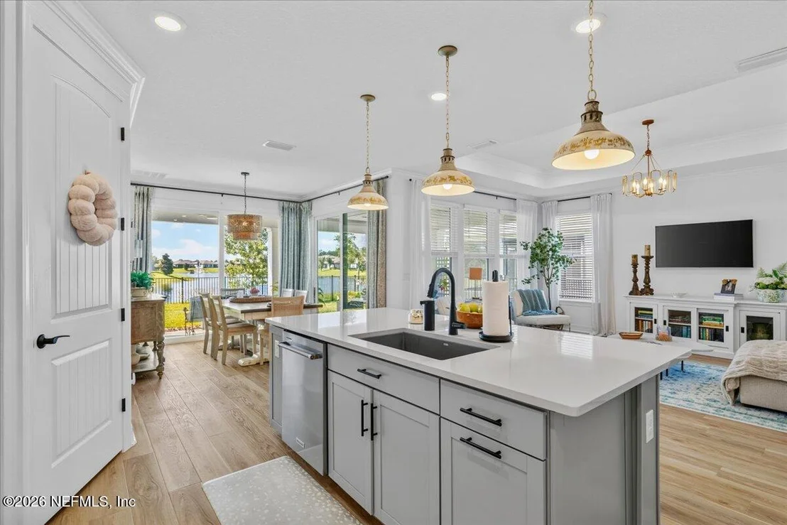 Photo of 10947 TOWN VIEW Drive