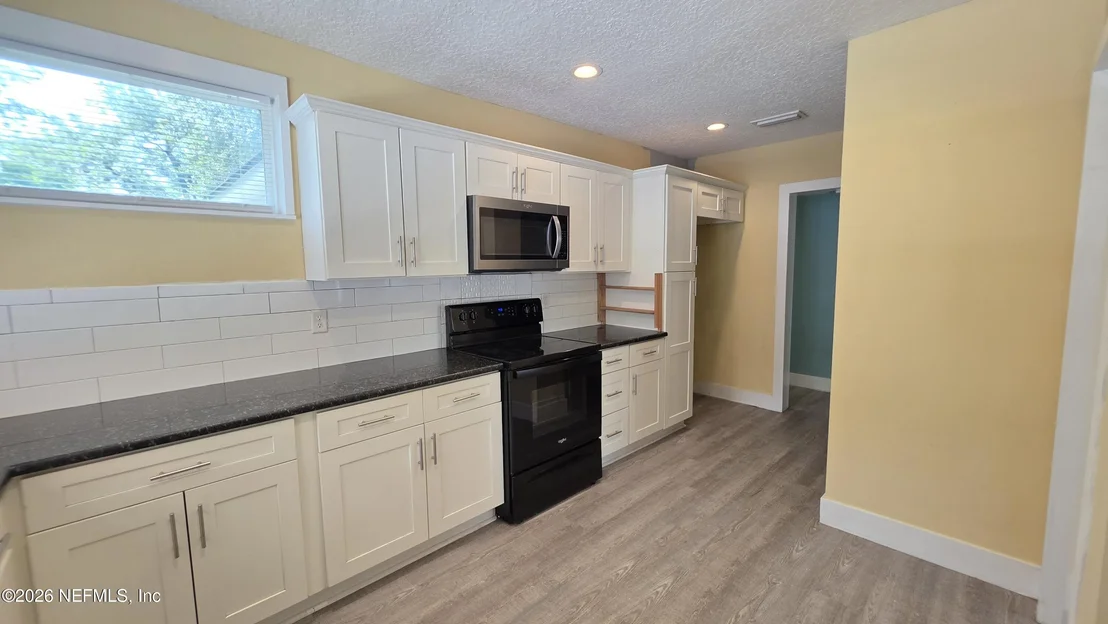 Photo of 9049 JACKSON Avenue