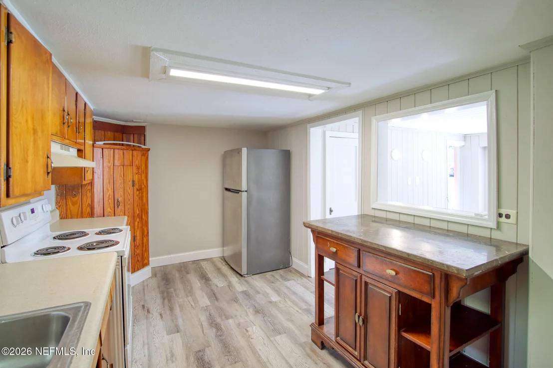 Photo of 9924 SUNSET Drive