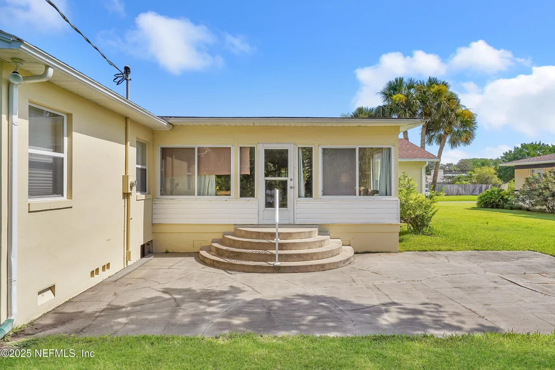 Photo of 61 AVISTA Circle
