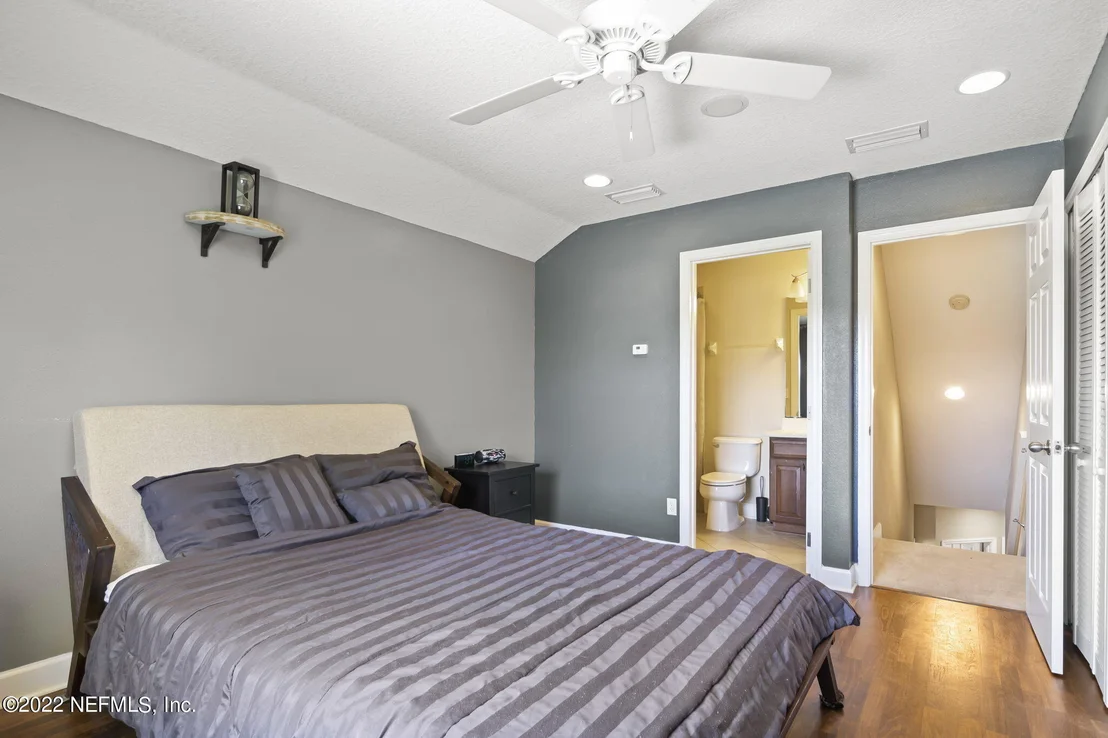Photo of 65045 RIVER GLEN Parkway