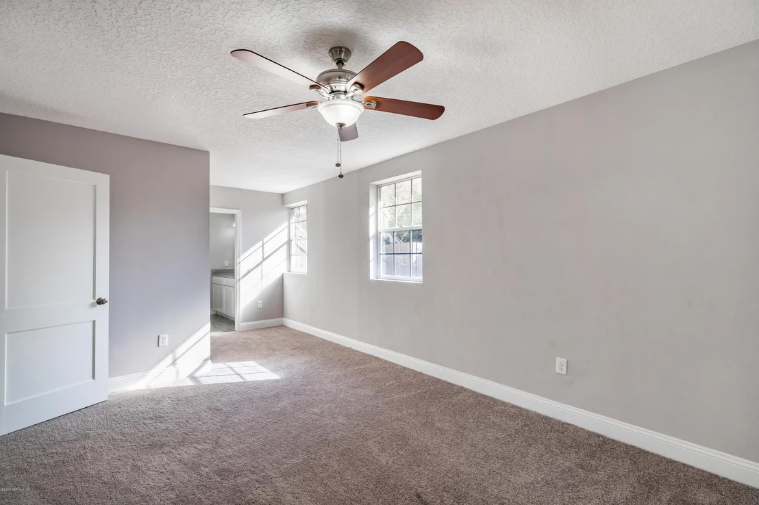 Photo of 335 SPRING FOREST Avenue