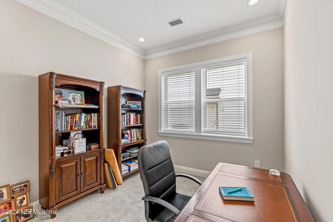 Photo of 10511 SILVERBROOK Trail
