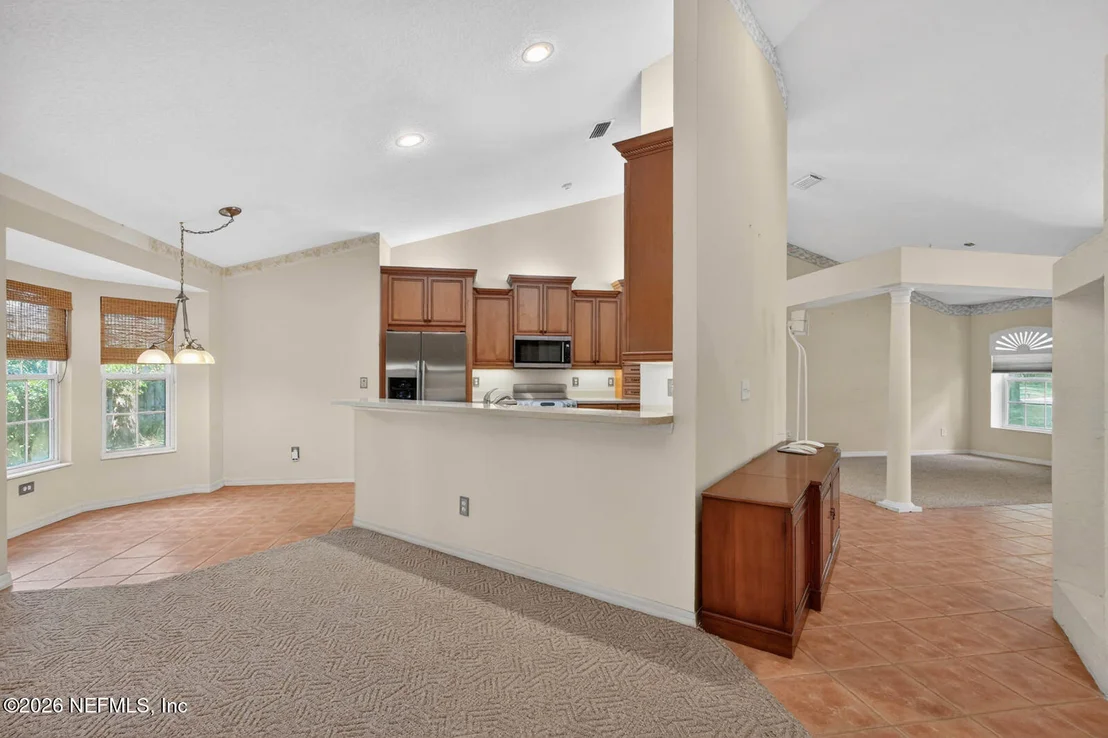 Photo of 3400 KINGS Road S