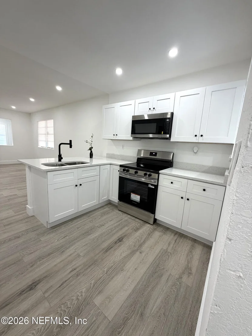 Photo of 5602 LONG ST Street
