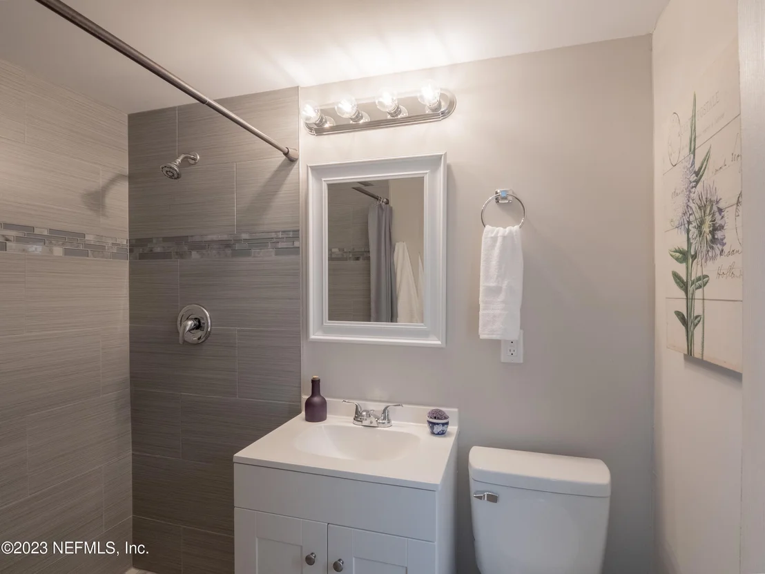 Photo of 8605 MATHONIA Avenue