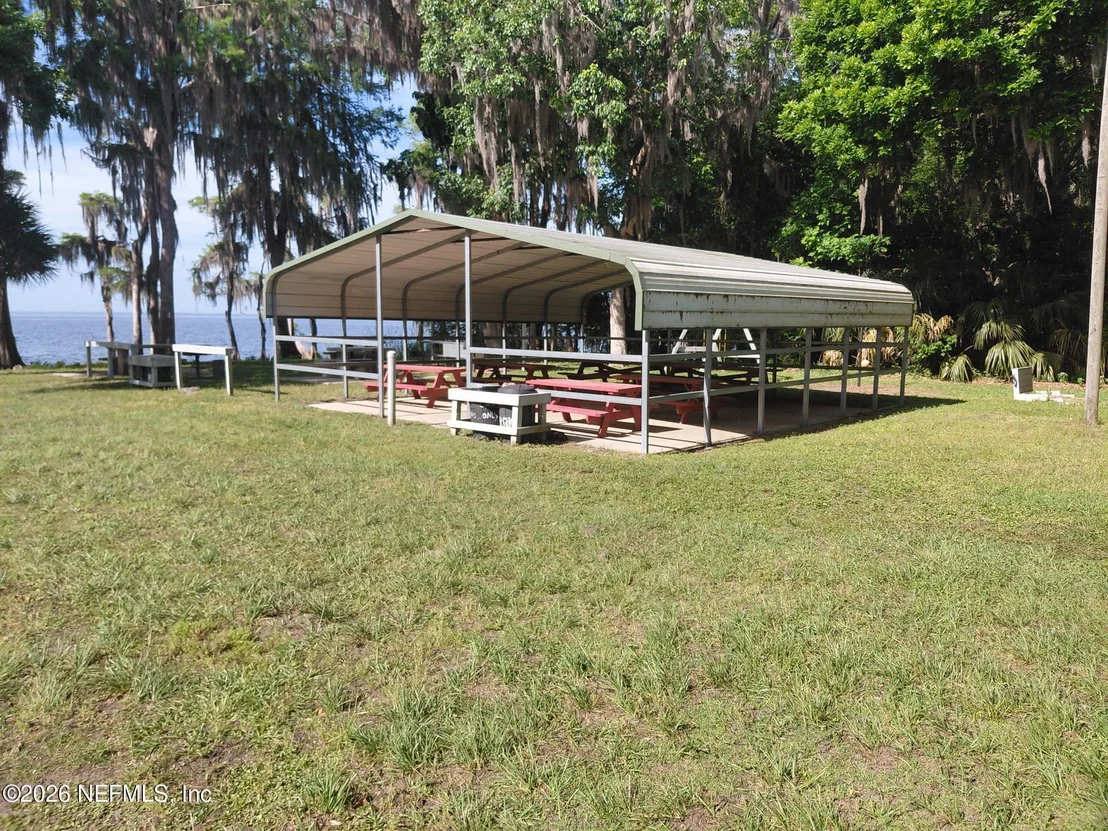Photo of 426 CARTERET Road