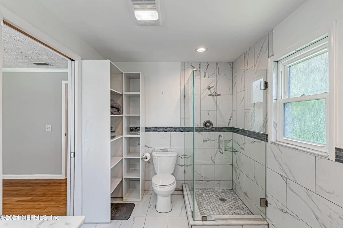 Photo of 2901 PACES FERRY Road S