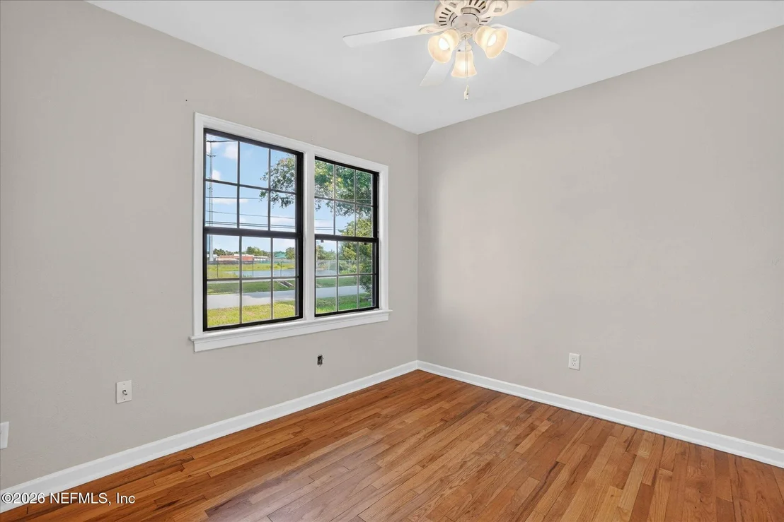 Photo of 2618 BAYVIEW Road