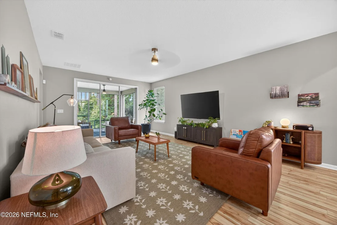 Photo of 618 BRIAR VIEW Drive