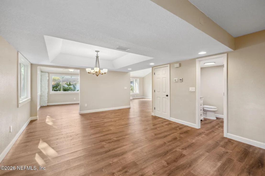 Photo of 4425 BEACON Drive W