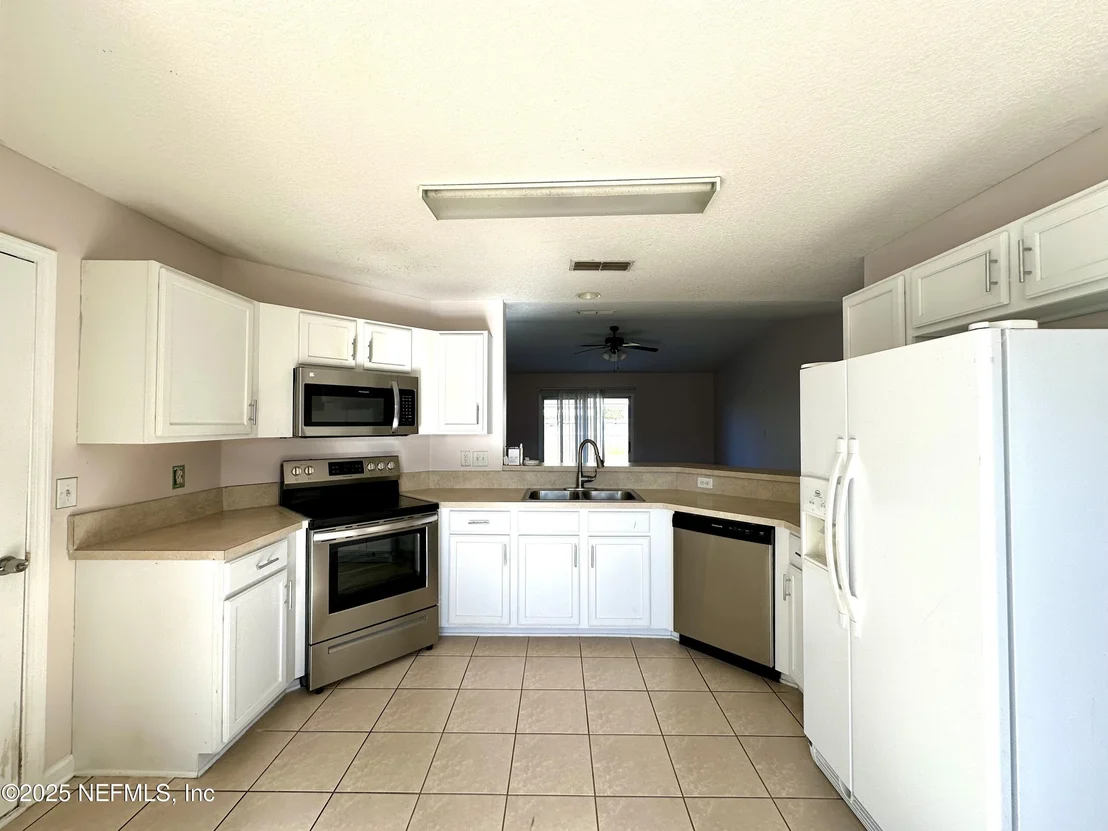 Photo of 45575 INGLEHAM Circle
