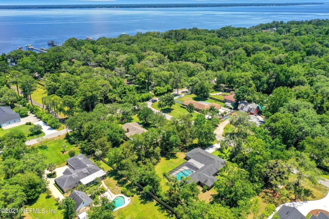Photo of 141 HOLLYWOOD FOREST Drive