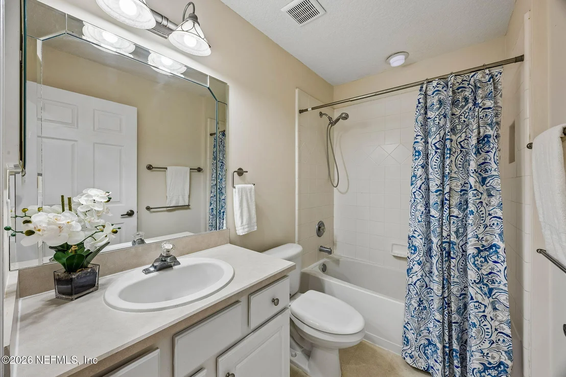 Photo of 556 REDBERRY Lane