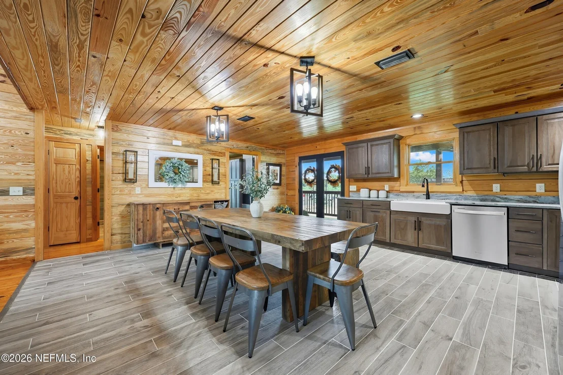 Photo of 3938 SUNSET SKY Road