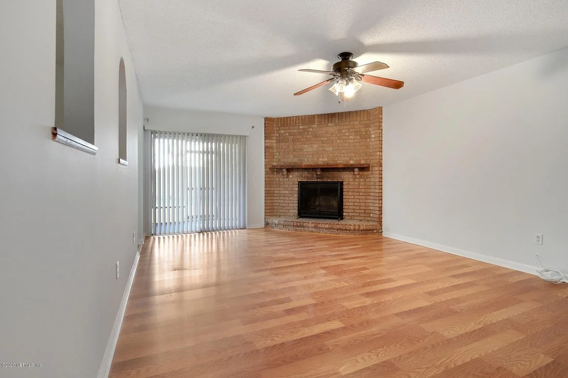 Photo of 1697 DEBBIE Lane