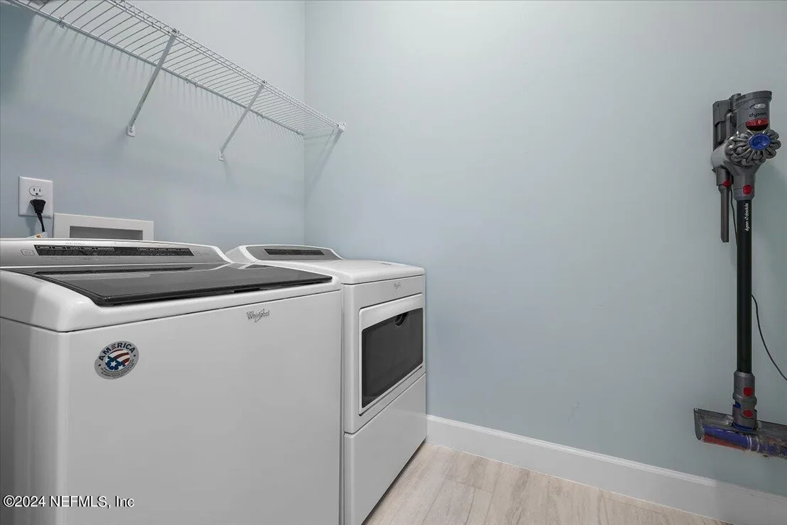 Photo of 92 OCEANVIEW Drive