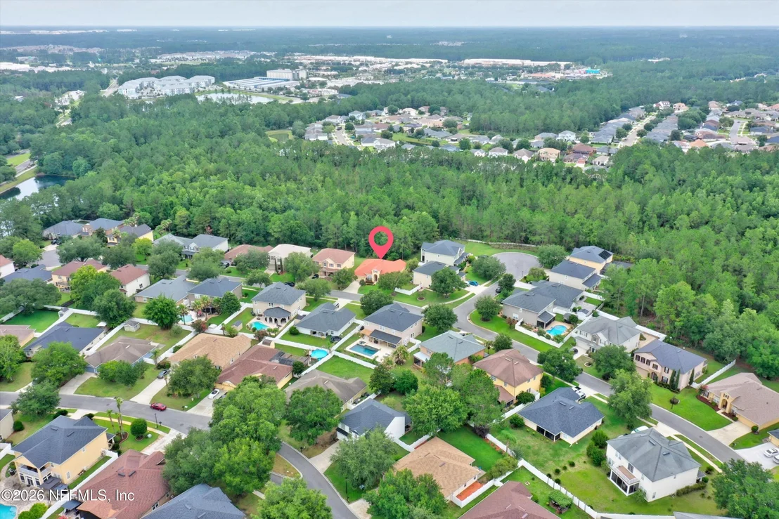 Photo of 635 WAKEVIEW Drive