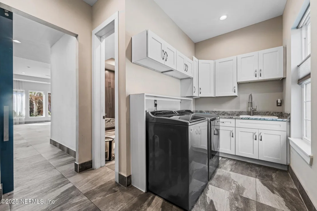 Photo of 3010 STARRATT Road