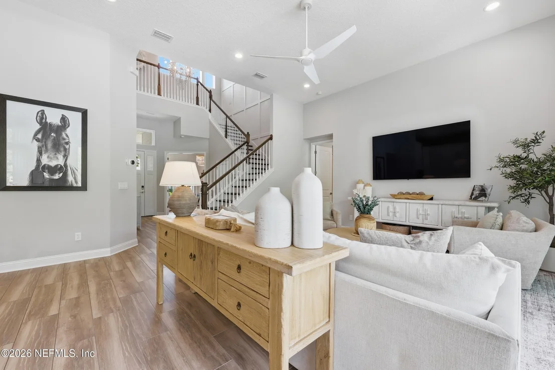 Photo of 351 PALM CREST Drive