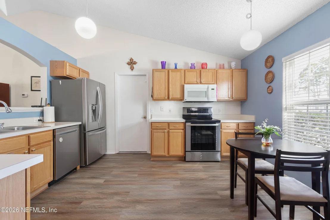 Photo of 38 LLOYD Trail