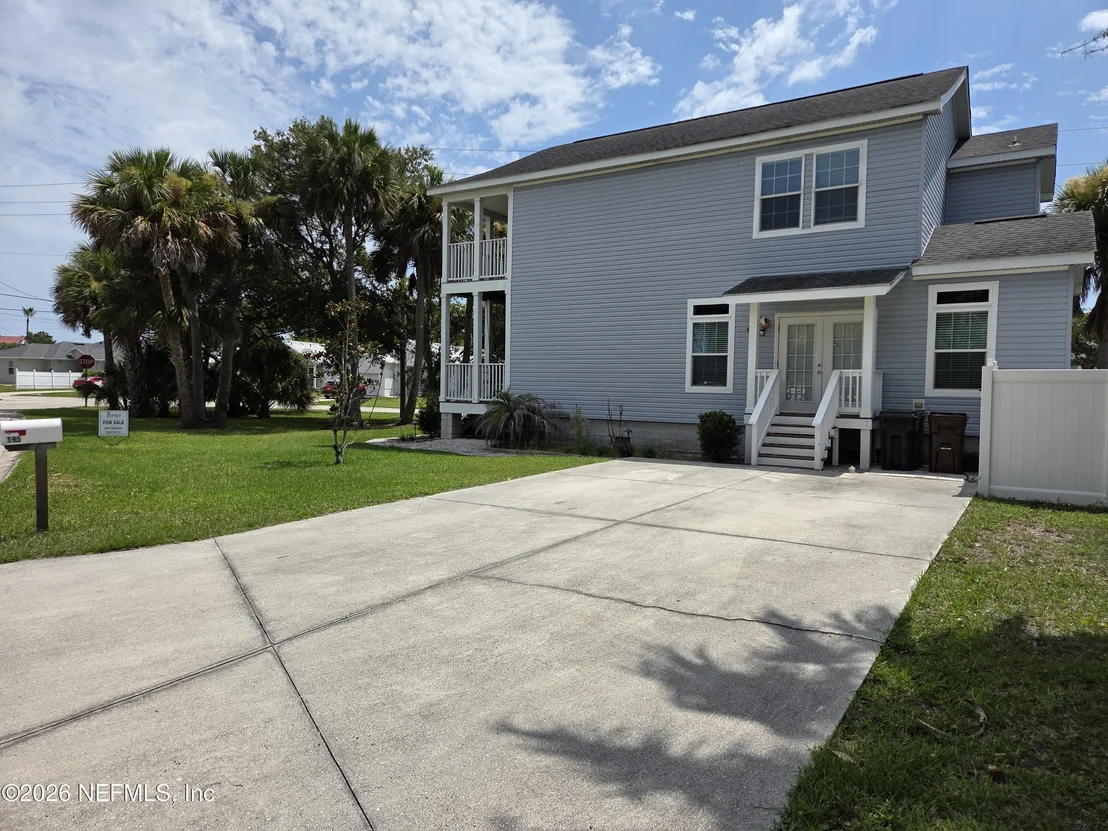 Photo of 195 CABEZA Street