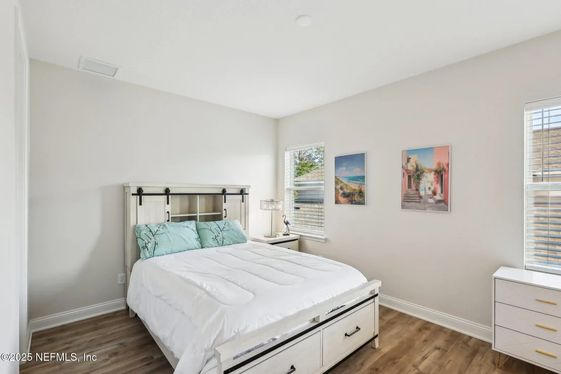 Photo of 716 PALM CREST Drive