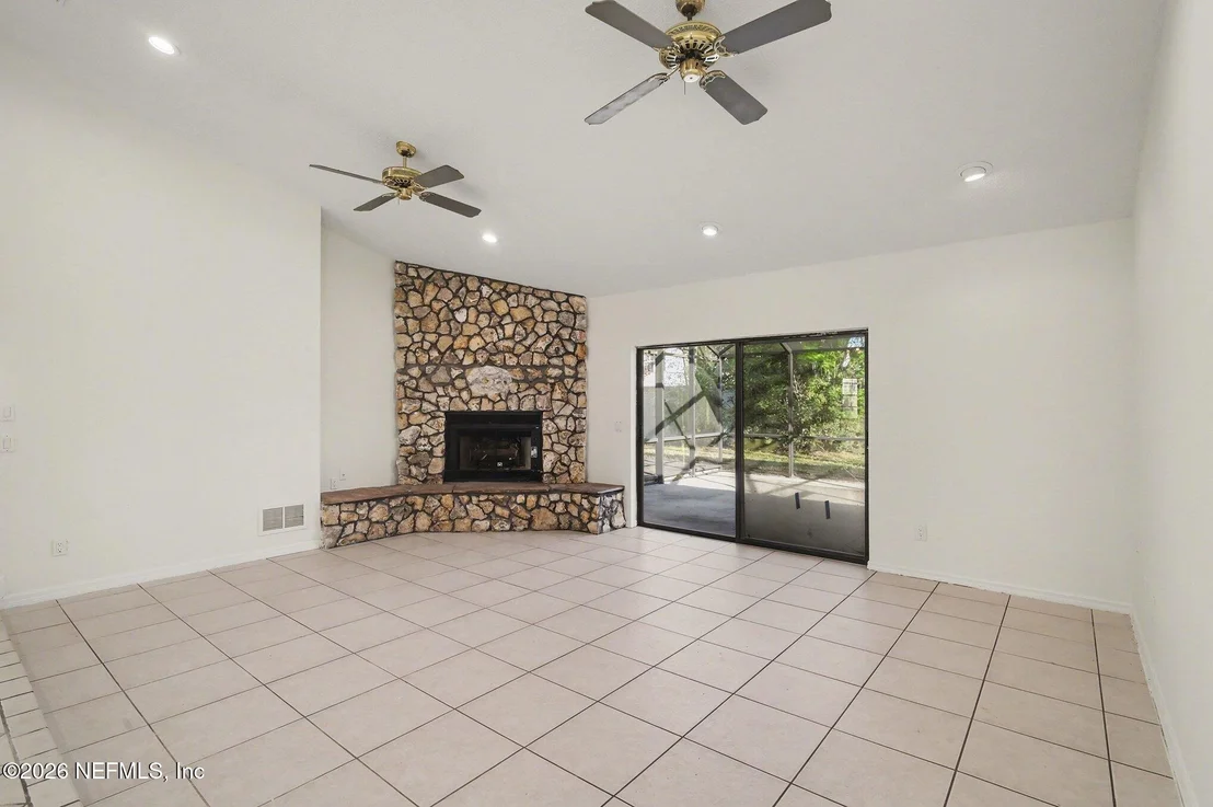 Photo of 10 PATCHOGUE Lane