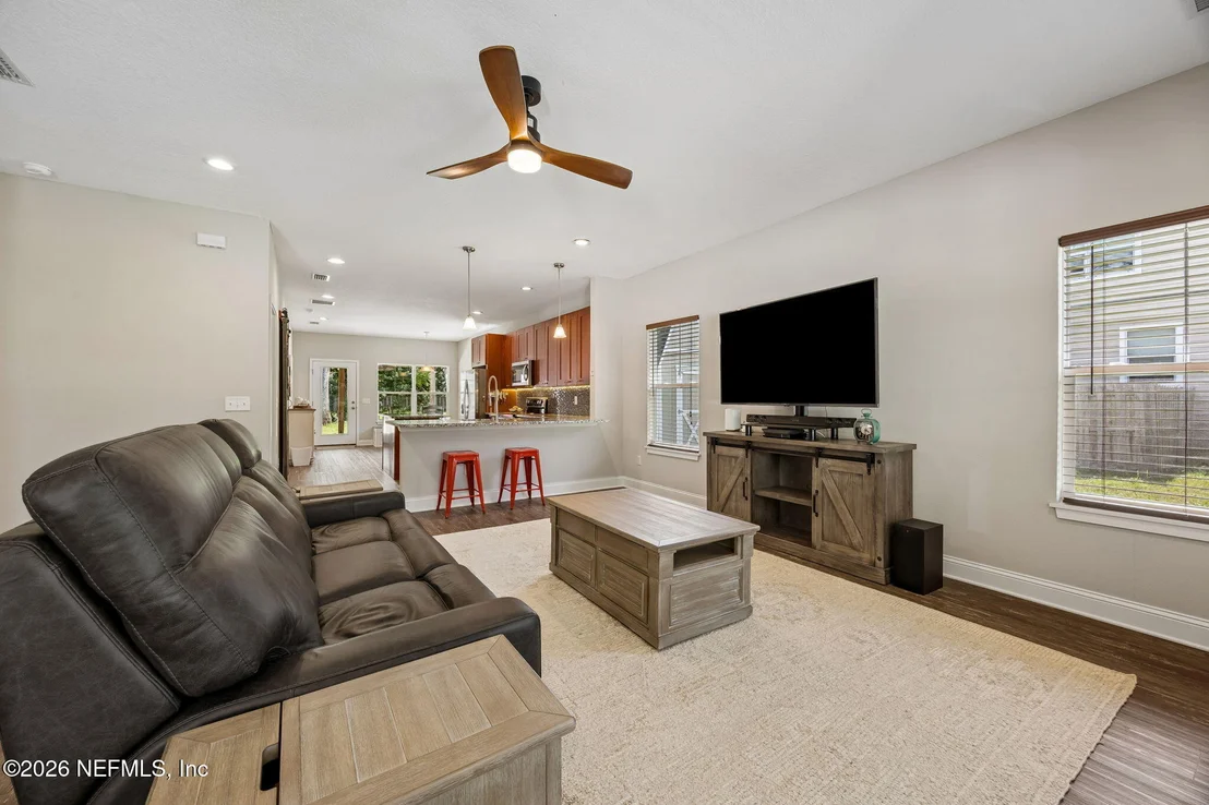 Photo of 9922 BRADLEY Road