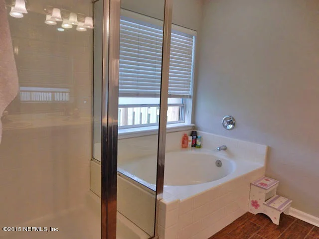 Photo of 100 IVY LAKES Drive