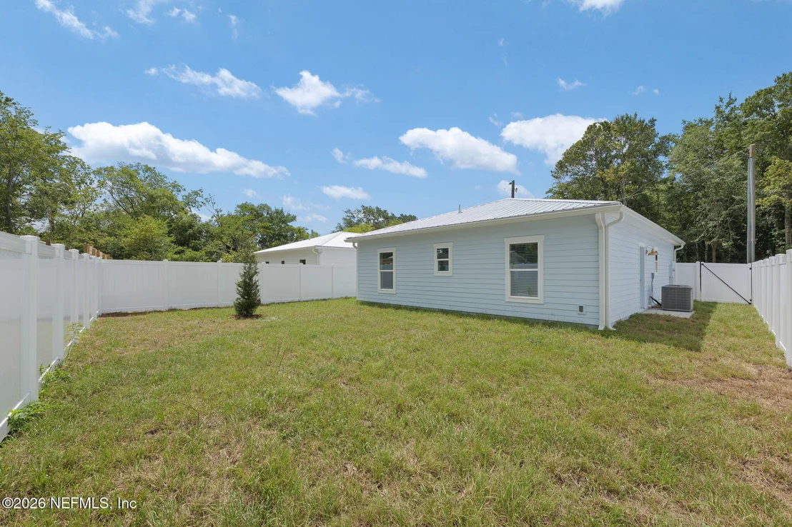 Photo of 878 W 4TH Street