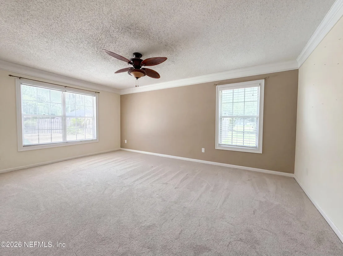 Photo of 1154 LINWOOD Loop